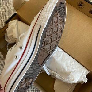 White Original Unisex Converse Shoes